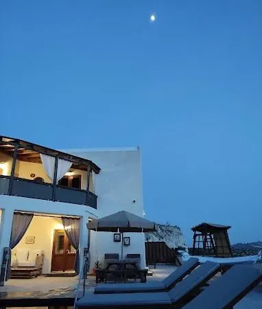Family With Swimming Pool * Emporio (Santorini)
